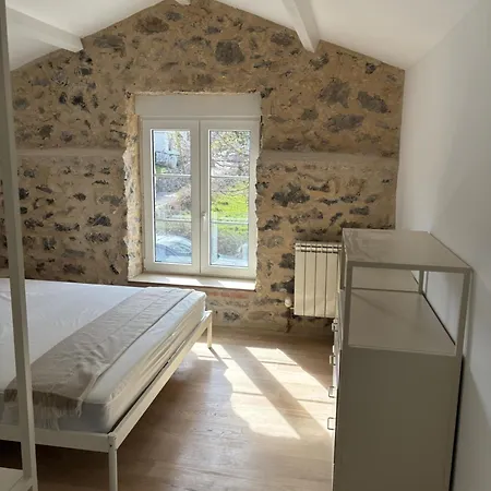 Casa De Aldea Escuelas De Linares, 18 Linares (Asturias)