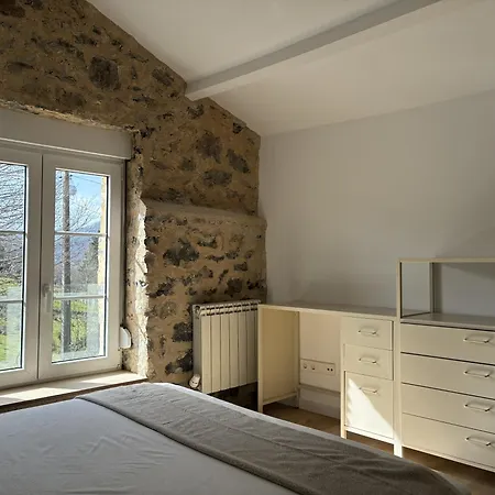 Casa De Aldea Escuelas De Linares, 18 *