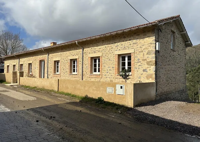 Сasa de vacaciones Casa De Aldea Escuelas De Linares, 18 *