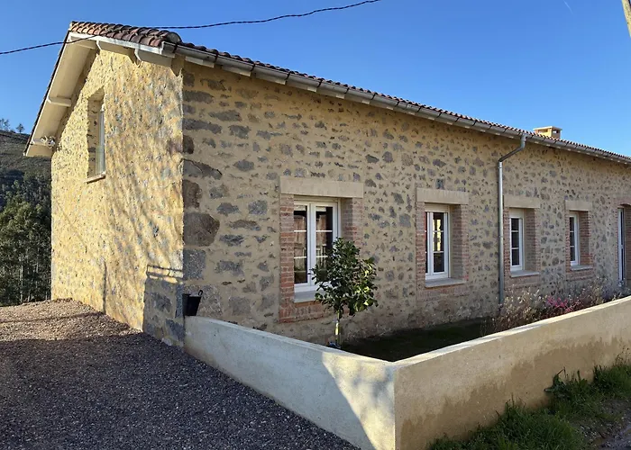 Сasa de vacaciones Casa De Aldea Escuelas De Linares, 18 Linares (Asturias)