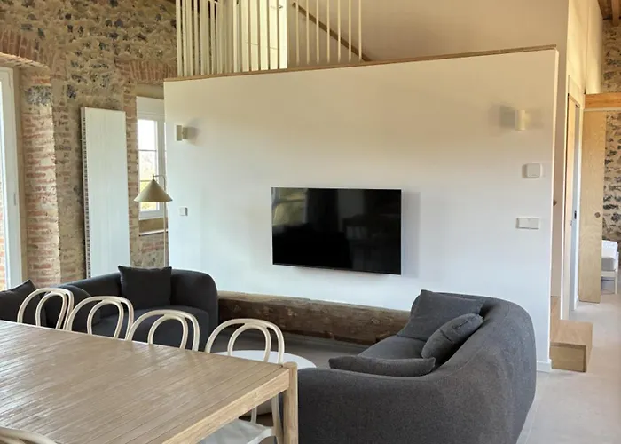 Casa De Aldea Escuelas De Linares, 18 *