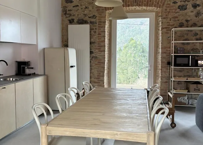 Casa De Aldea Escuelas De Linares, 18 Linares (Asturias)