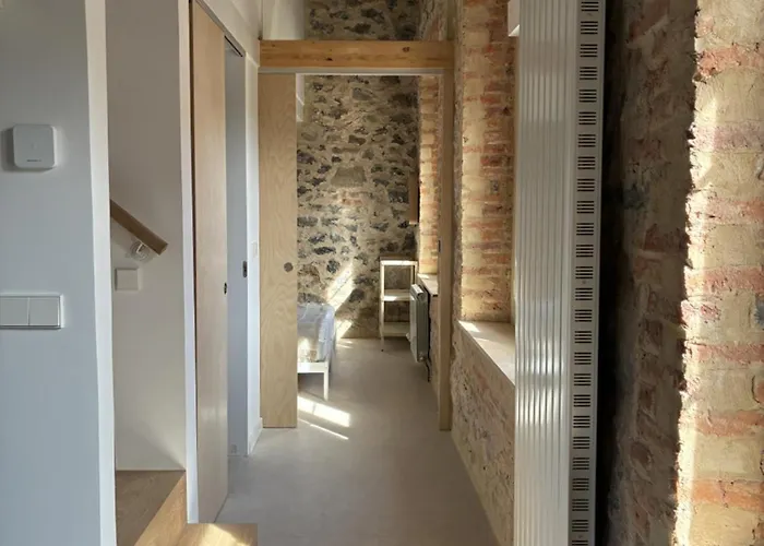 Casa De Aldea Escuelas De Linares, 18 *