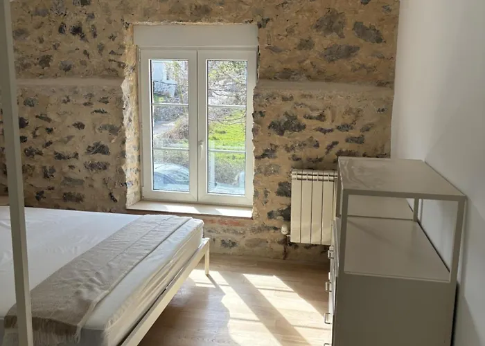 Casa De Aldea Escuelas De Linares, 18 Linares (Asturias)