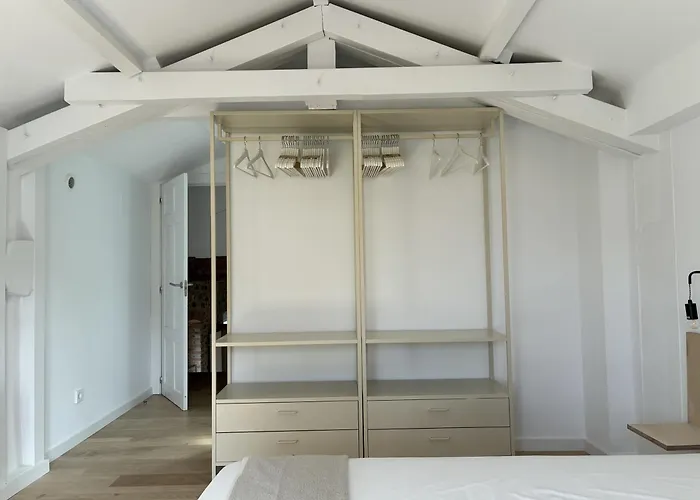 Casa De Aldea Escuelas De Linares, 18 *